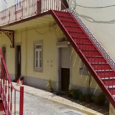 Apartment Traditional Tete's Studio On A Typical Neighborhood