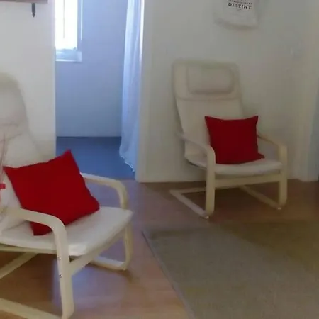 Traditional Tete's Studio On A Typical Neighborhood *